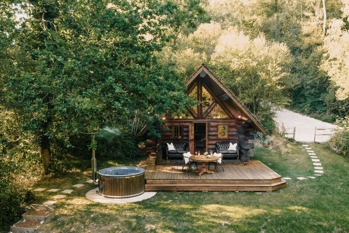 Little Oak Cabin