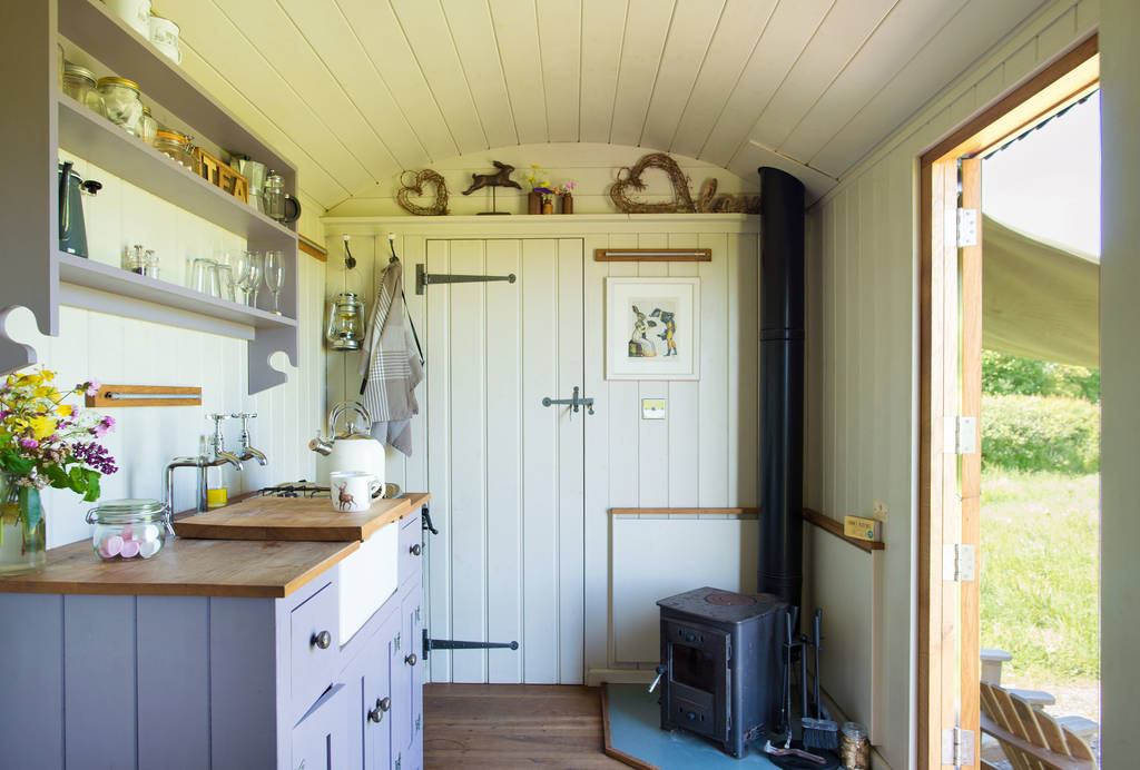The Happy Hare | Shepherd's hut in Dorset | Canopy & Stars