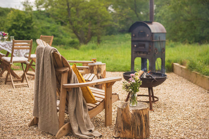 The Heron cabin firepit and pizza oven, Sturminster Newton, Dorset