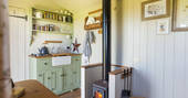 The Pleasant Pheasant Shepherd's hut wood burner, Sturminster Newton, Dorset