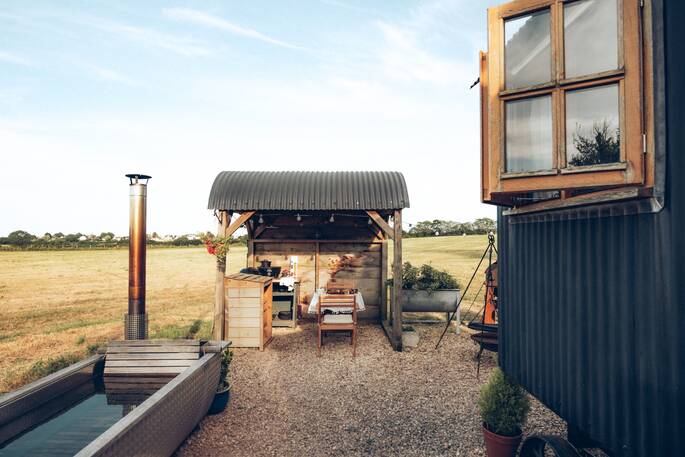 3 - Outdoor area