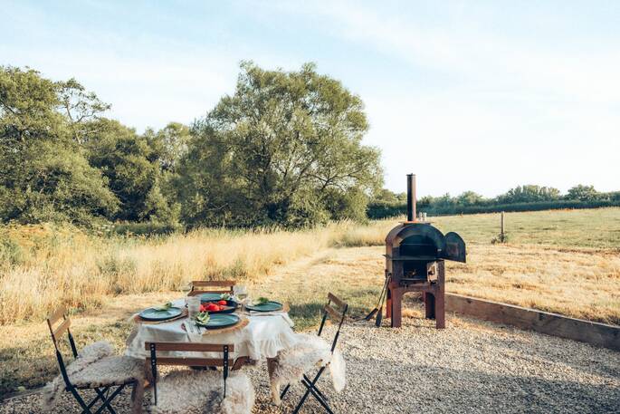 5 - Outdoor BBQ area