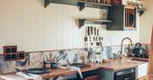 7 - Kitchen