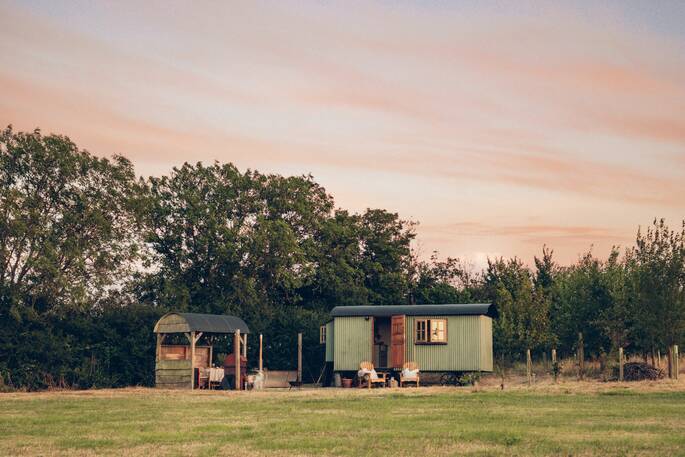 15 - front exterior or the Shepherd's hut