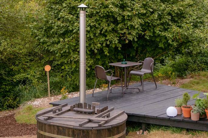 Wood-fired hot tub