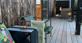 Silent Owl cabin decking porch with hot tub, Red Kite Lodge at Shaftesbury, Dorset