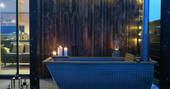 Silent Owl cabin outdoor hot tub, Red Kite Lodge at Shaftesbury, Dorset