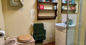 Woody & Iris Bathroom