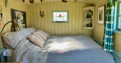 Woody & Iris Bedroom 