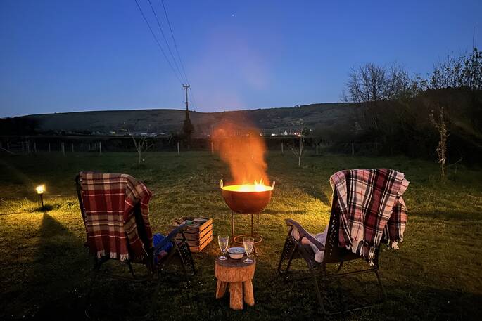 Woody & Iris Firepit 