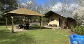 Birdsong garden and hot tub