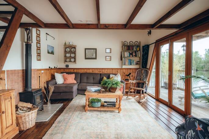 5 - Living area