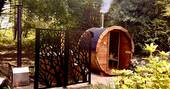 Squirrel's Nest Treehouse - Wood-fired sauna