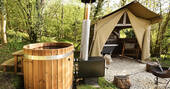 YURT REYNOLDS Hot Tub and Bath House