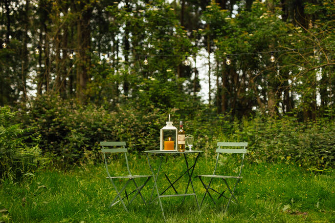 outdoor dining table