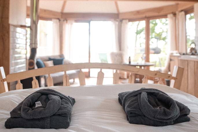 Throw open the curtains and let the natural light shine in at Venn Treehouse in Herefordshire