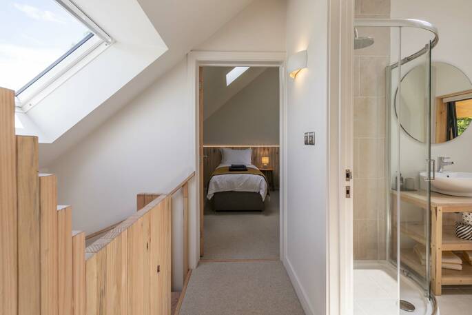 Chestnut at Cynefin Retreats - Lodges - Hallway upstairs