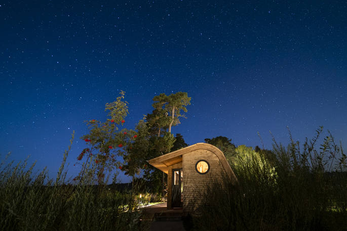 Rowan Cabin - starry night, Clifford, Hereford, Herefordshire - photo by Alex Treadway