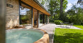Willow Cabin hot tub 