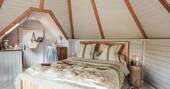King size bed