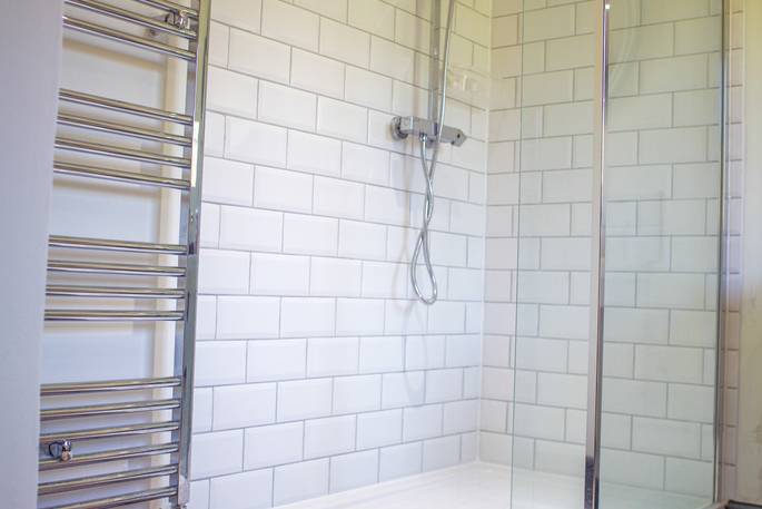 Hot shower in the stable block, a few minutes away from your safari tent at Drover’s Rest
