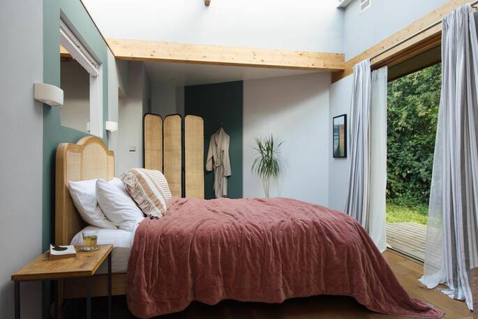 5 - bedroom