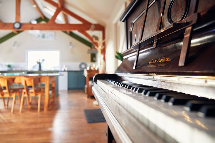 Mosaic Cabin piano, Herefordshire Hideaways, Ledicot, Shobdon, Herefordshire