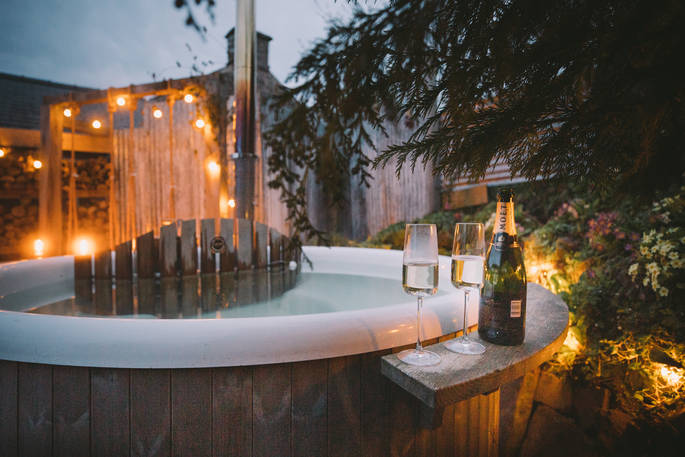 The Nook cabin hot tub, Craswall, Herefordshire (near Hay on Wye), England-Wales - Owen Howells Photography