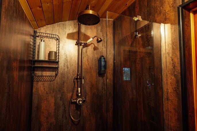 10 Shower