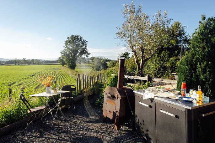 15 Outdoor kitchen