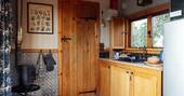 8 Kitchen area