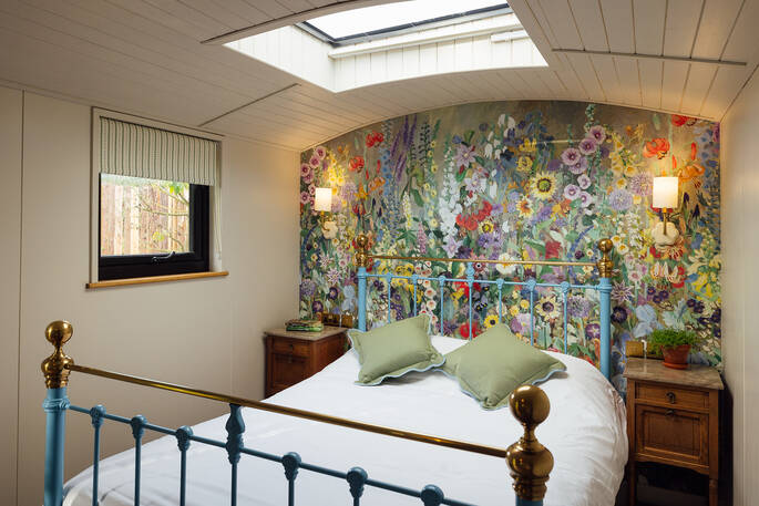 Double bed with a skyline