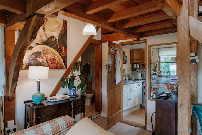 View through to kitchen