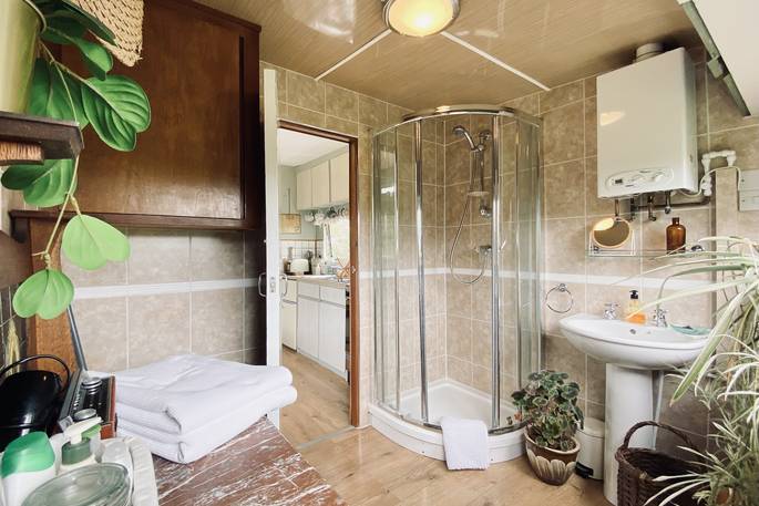 The Sipson wagon glamping shower room, Vowchurch, Herefordshire