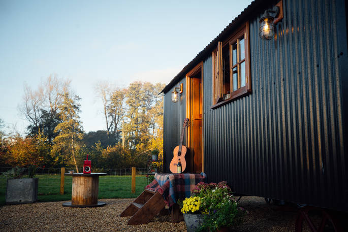 Millie the Hut shepherd's hut, Wegnalls Mill, Presteigne, Herefordshire - Owen Howells Photography