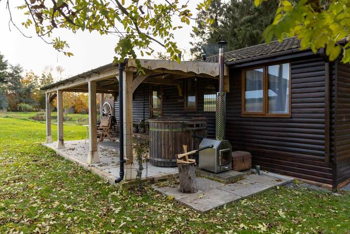 Covered hot tub area
