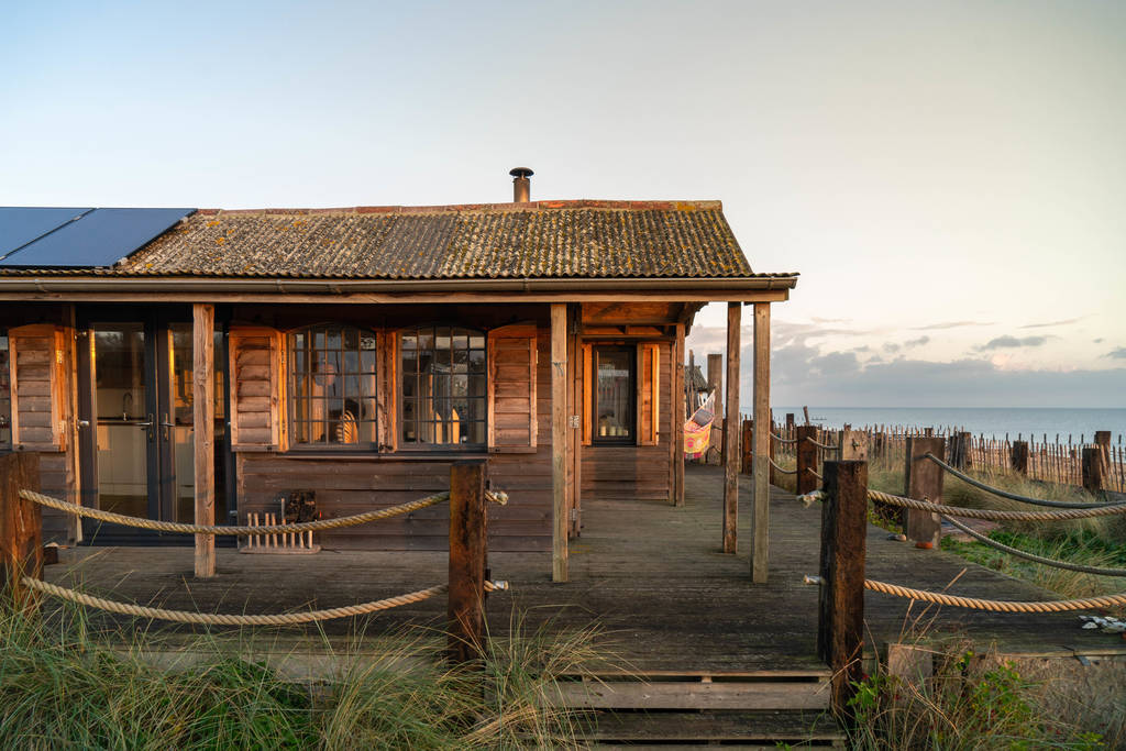 The Beach House Cabin in Kent Canopy & Stars