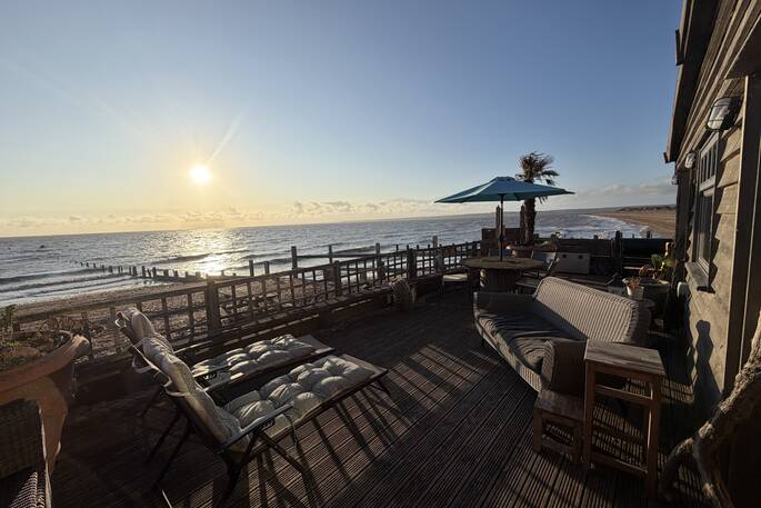 Sandy Toes decking 