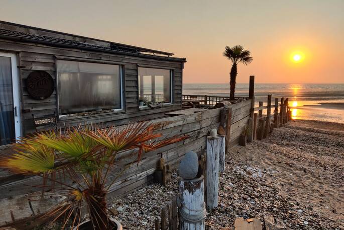 Sandy Toes exterior 