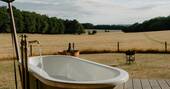 Outdoor bath tub