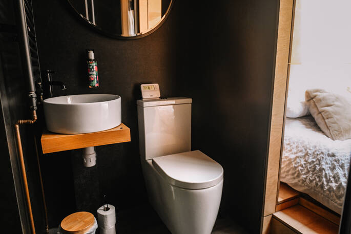 Box & Birch Bathroom 