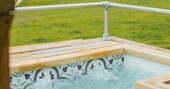 6 - Hot tub 