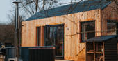 Birch View cabin and hot tub, The Wilding Airfield, Peterborough, Northamptonshire