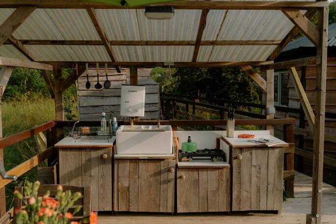 Outdoor kitchen