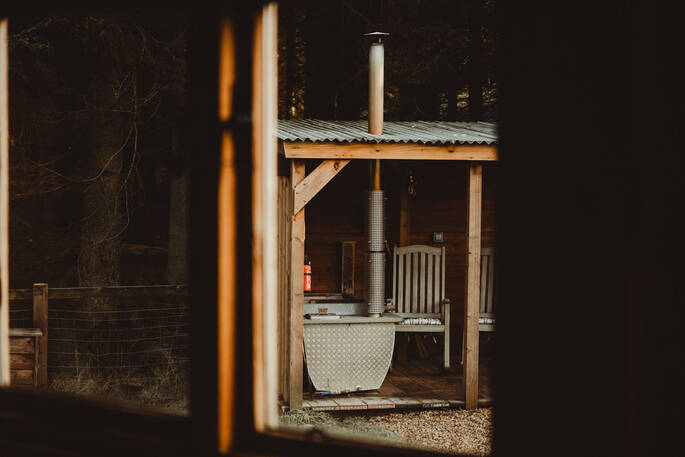 Hot tub available to use