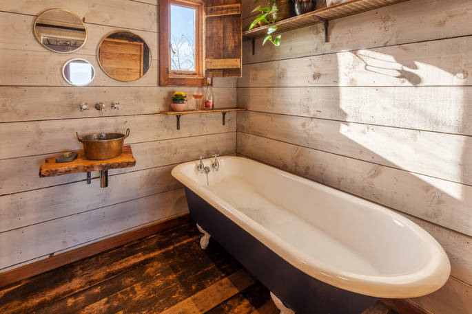 Lottie's Cabin - bath tub, Hillside Huts & Cabins, Morpeth, Northumberland