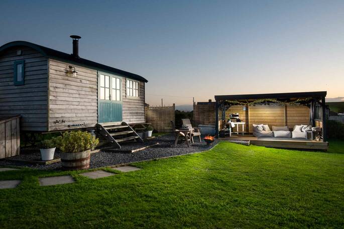 Outdoor lounge with outdoor cinema