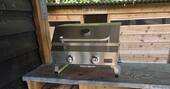Leys-Farm-Cabin-Gas-Grill-BBQ