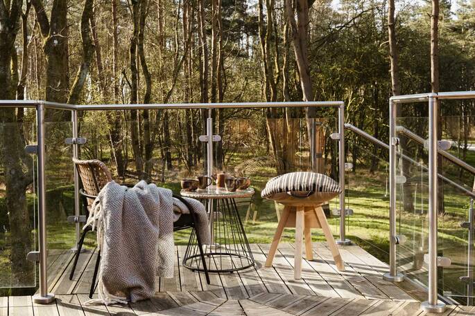 Front terrace area with outdoor seating