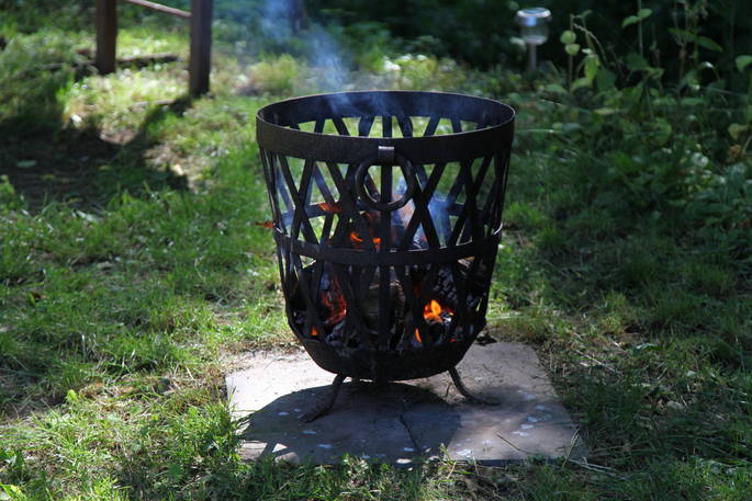 Basket Weavers Retreat horsebox firepit, Shropshire